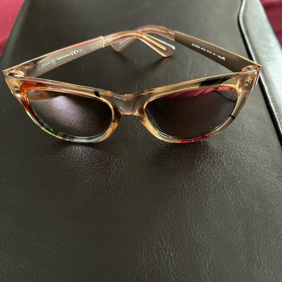 GUCCI ROSE GOLD SUNGLASSES - Picture 2 of 10
